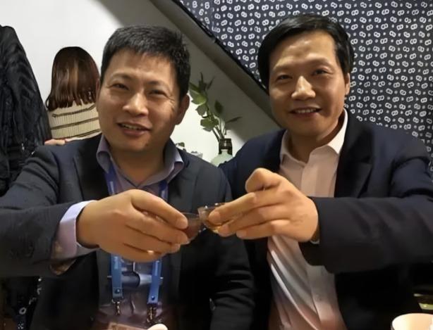 小米华为高管隔空开撕，余承东开炮背后究竟为哪般?