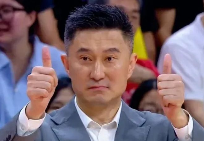 广东G2狂胜广厦，赛后采访杜导强调了啥？点出年轻球员不足隐患