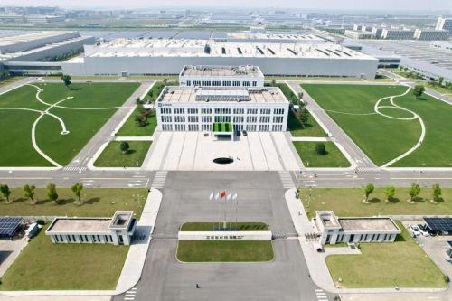 新能源车智能驾驶座舱排名：谁主城市智驾未来