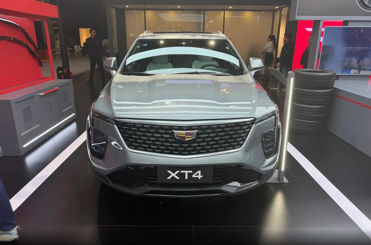 2026款凯迪拉克XT4,一口价走亲民路线,适合年轻人?