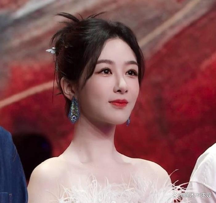 《长相思》晚会被喊退钱:杨紫落泪、张晚意邓为太尬、檀健次救场