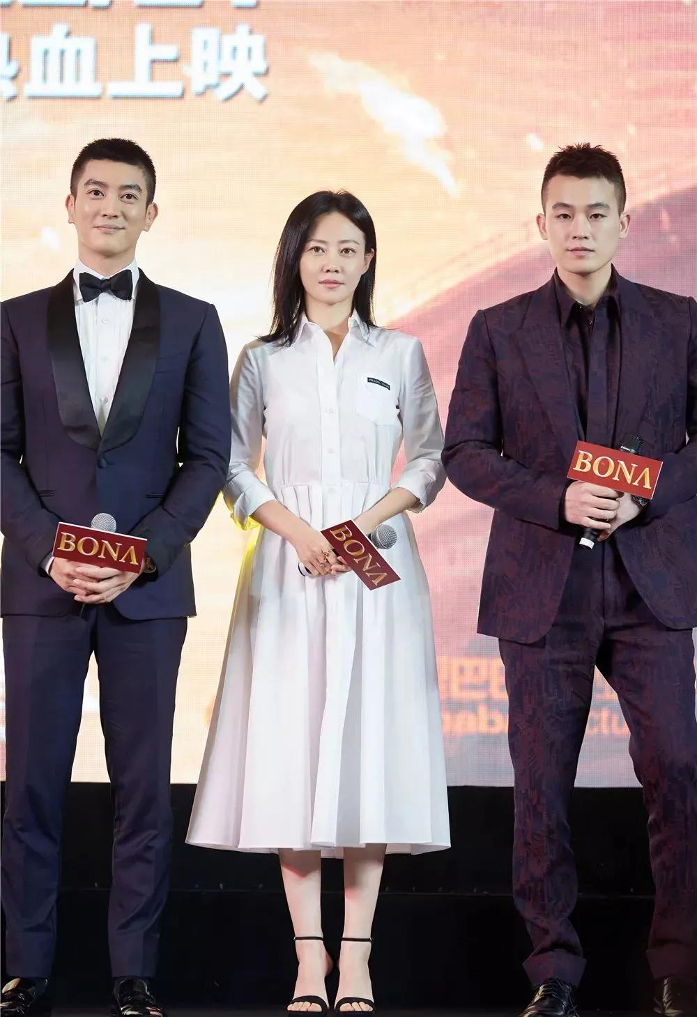 谭卓王丽坤争知性女神，袁泉一身黑气质佳，秦岚穿红西装实力吸睛