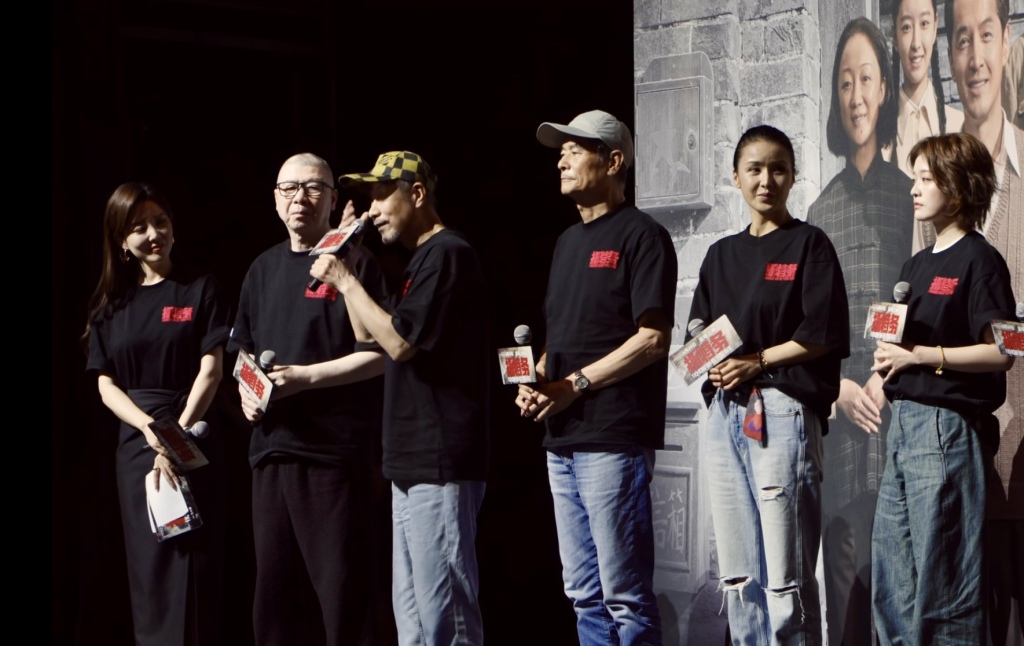 被这届年轻人封神的《无悔追踪》当年是怎么拍出来的？