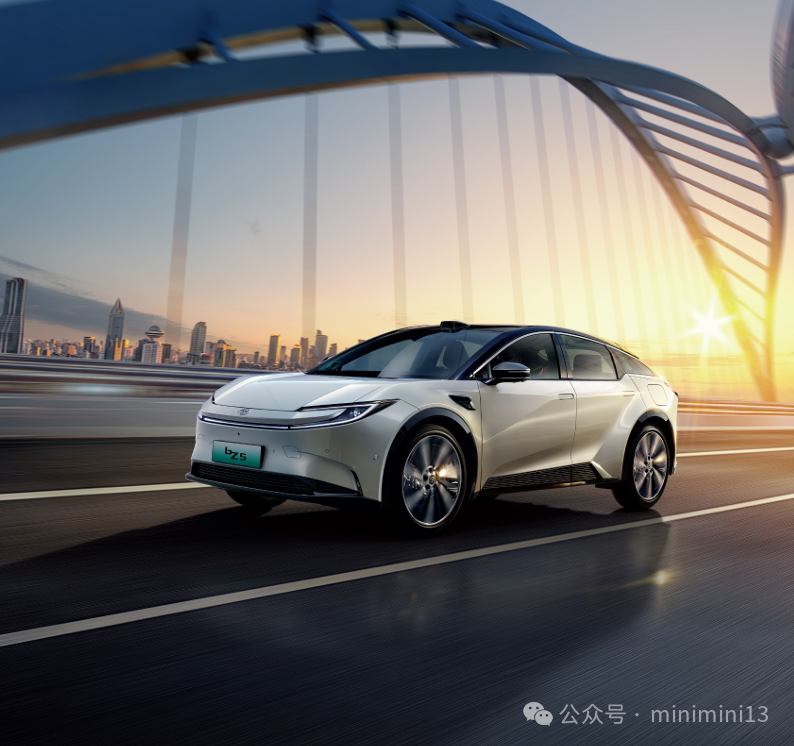 2026年家用纯电SUV与轿车对决,一汽丰田bZ5安全胜出