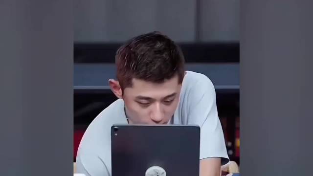 张继科成神之路，和日本选手水谷隼决战之地，最强逆转打服对手