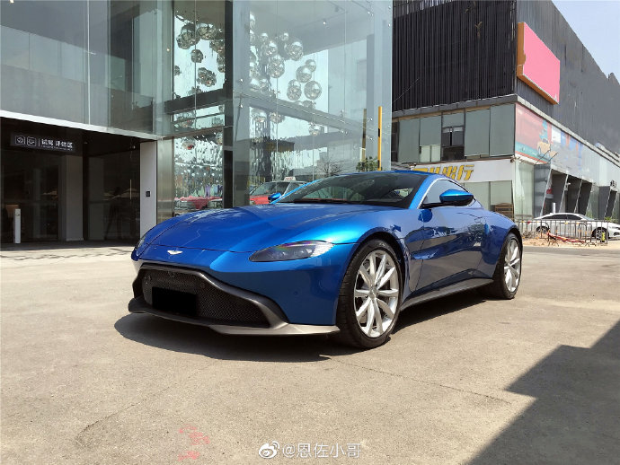 阿斯顿·马丁Vantage二手价跌到70万了？