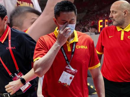 用人争议？更衣室爆炸？亲儿子？郭士强快下课了？ 篮球 中国男篮 体育 CBA 日本