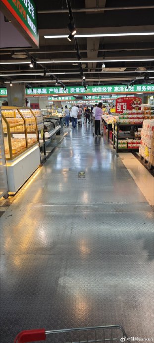 经济型酒店有停车场的