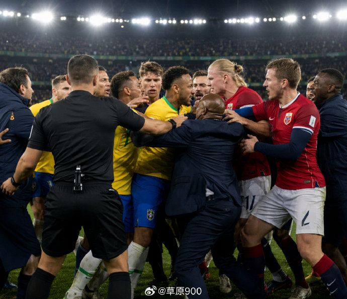 创多项里程碑仍被骂，内马尔为何遭巴西球迷痛批？