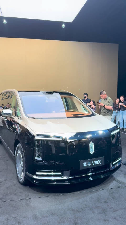 尊界V800预售近四成跨品牌转化，八成订单来自企业采购