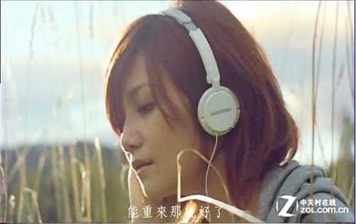 不一定都是定制 看歌星们都佩戴啥耳机