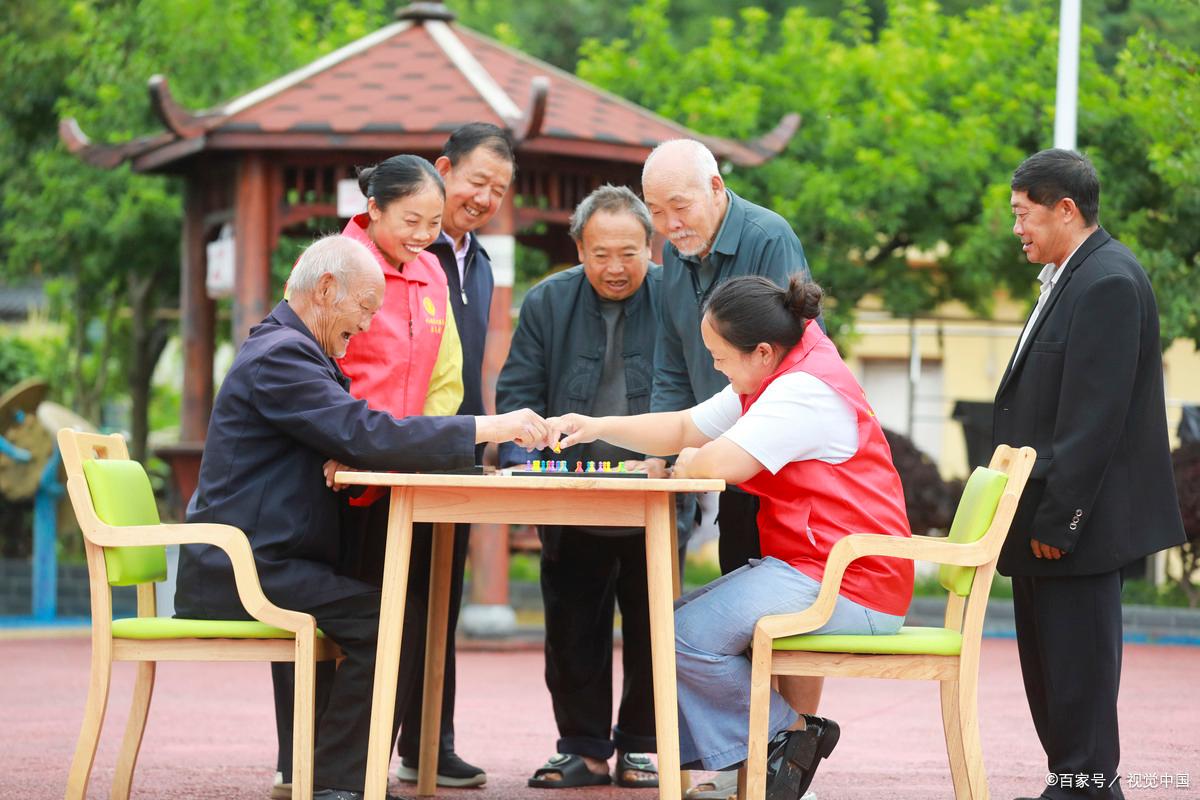 2026年养老金调整文件未出,山东每年“两份通知”到底在区分什么