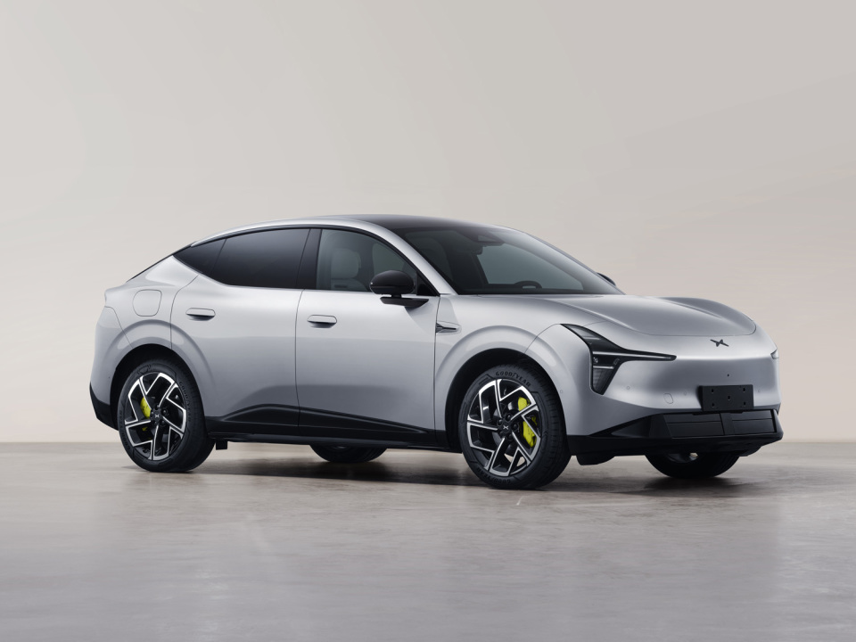 MONA 系列首款 SUV，小鹏 L03 粉色版实车曝光_新闻