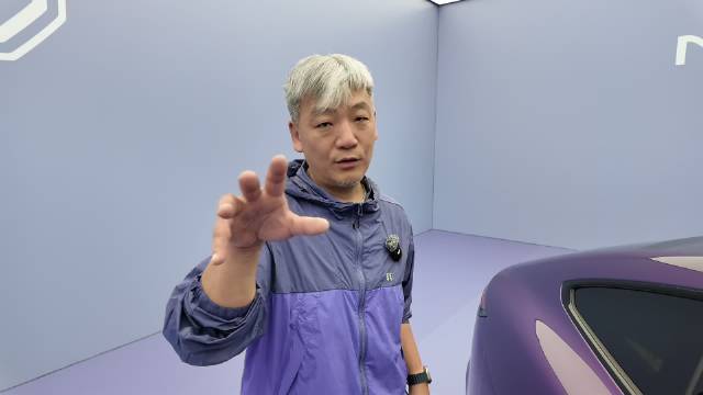 蚌式机盖真挺帅，MG 07静态实拍