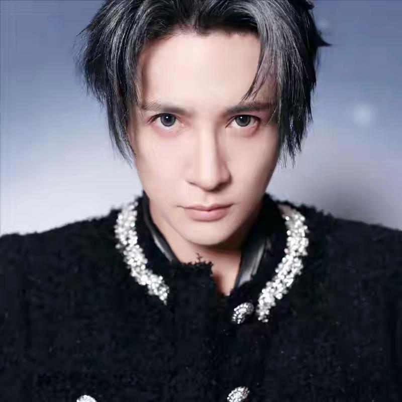 歌手薛之谦发文告诫歌迷不要追求高价票,怪不得他能火这么久