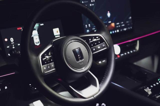 中大型SUV保值率降3% 6月车市这波变化藏着新信号