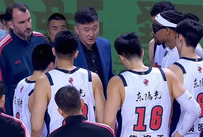 杜锋将离任，广东换帅三大热门出炉，谁能拯救球队？