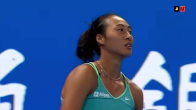郑州网球赛钦文对决萨卡里精彩瞬间