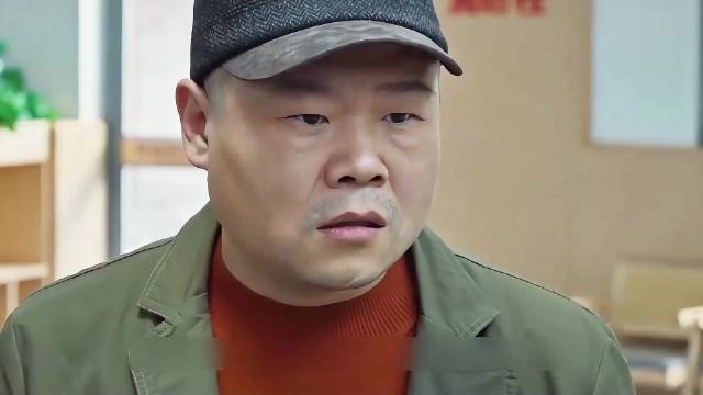 悬案赃物现女颈，徐亮再遇警方追查
