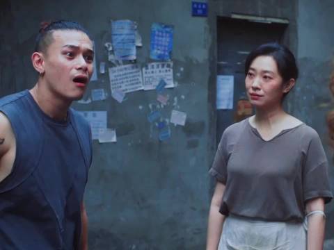 王佳佳晋江新剧昨夜将至演绎大嫂式点烟