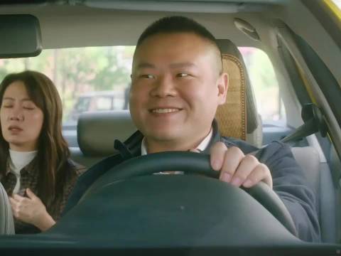 叫女主来约会，结果自己左一个右一个 电影｜交换人生