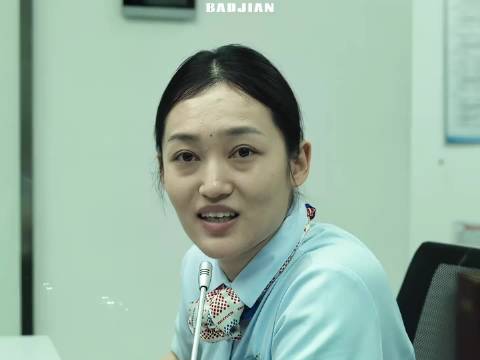 “我的青春回头看了我一眼，像是在跟我告别”