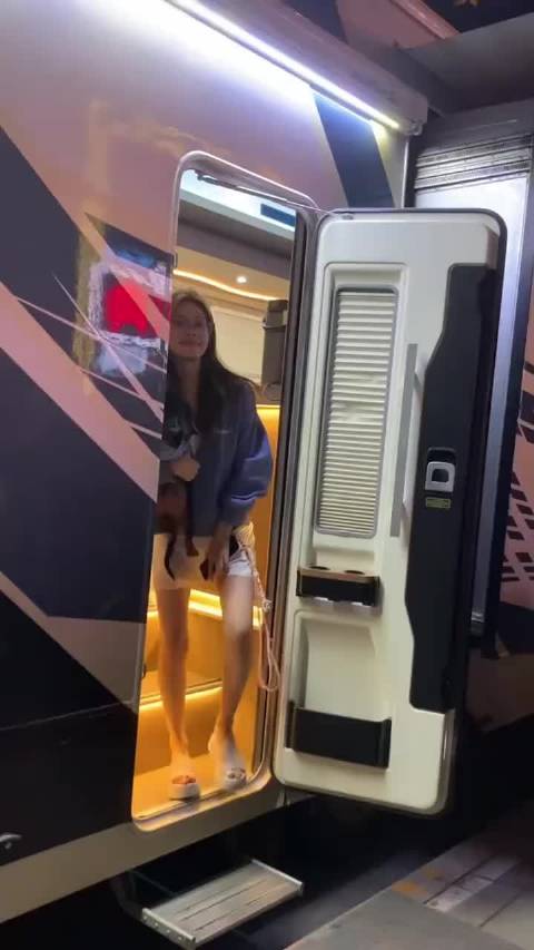 赵露思现身状态引关注
