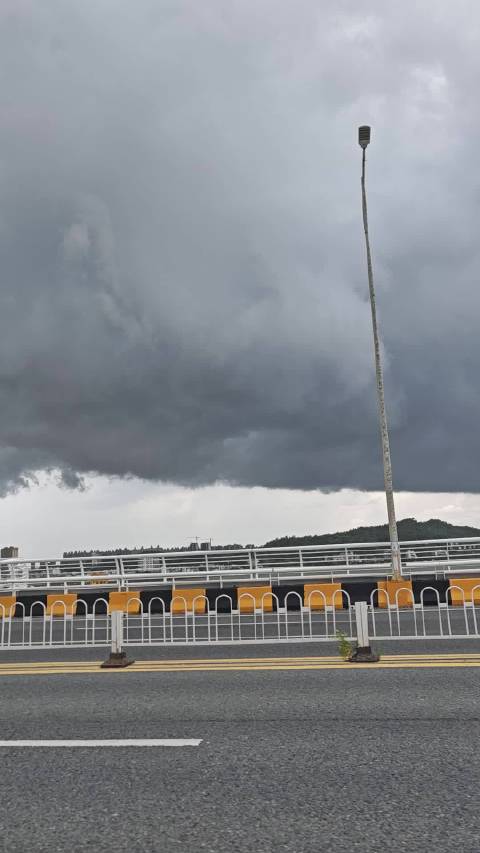 风雨来临前5D效应