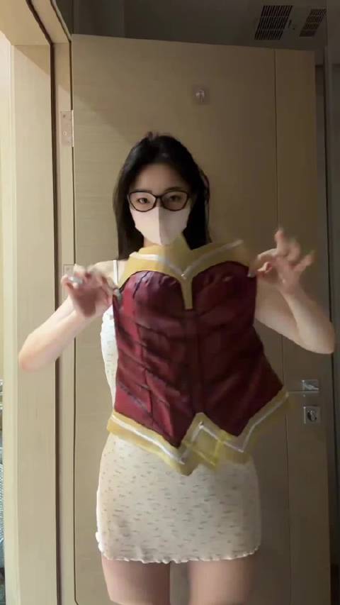 神奇女侠的衣服真炫酷