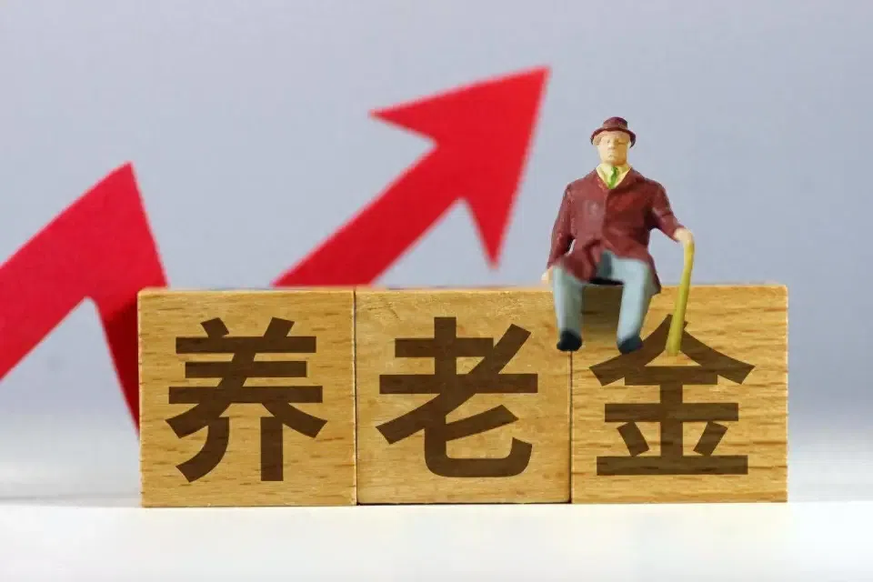 广东退休，工龄35.5年，个人账户26.11万，退休金有多少钱？