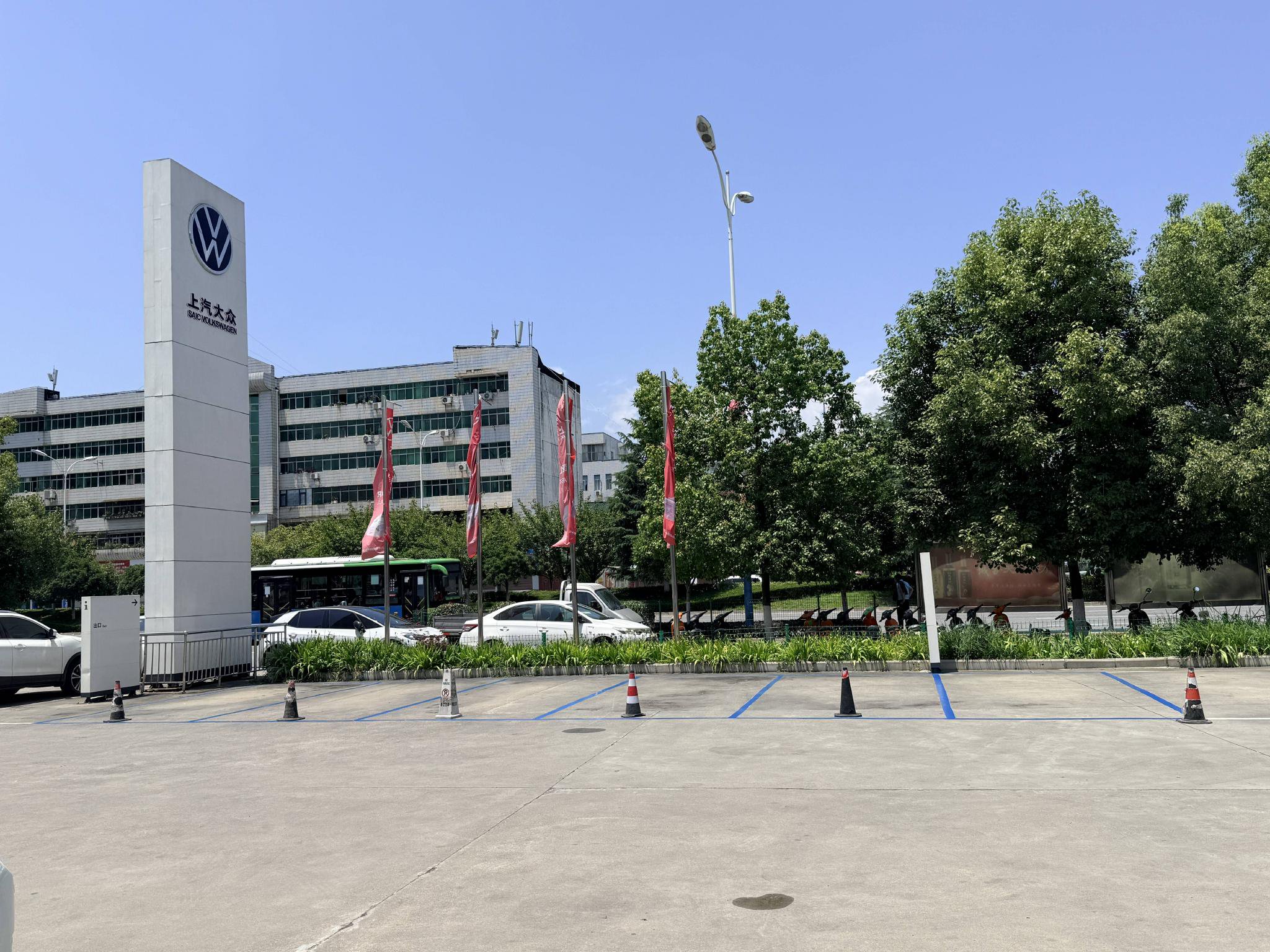 企业公务用车怎么选?汉中本地采购方案深度解析_成本_车型_峰冠