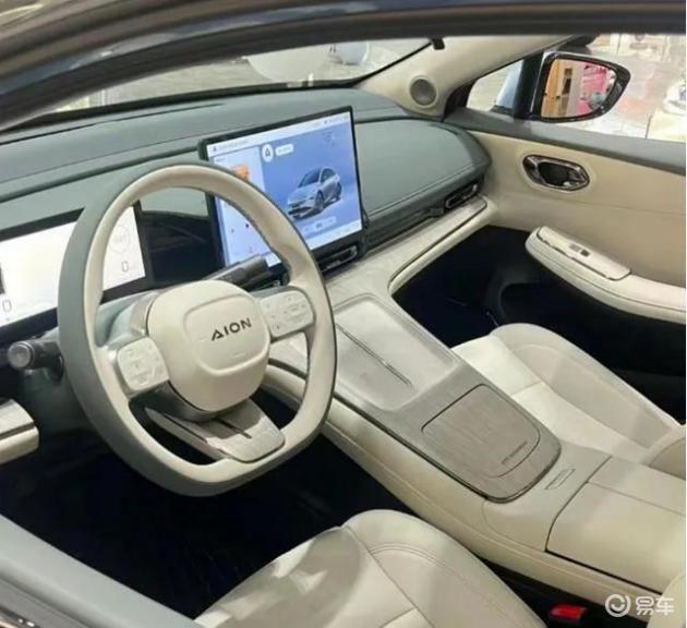 【体验埃安AION S，智能驾驶新乐趣_汽车新闻】-易车_捷通达广汽埃安-曲靖埃安