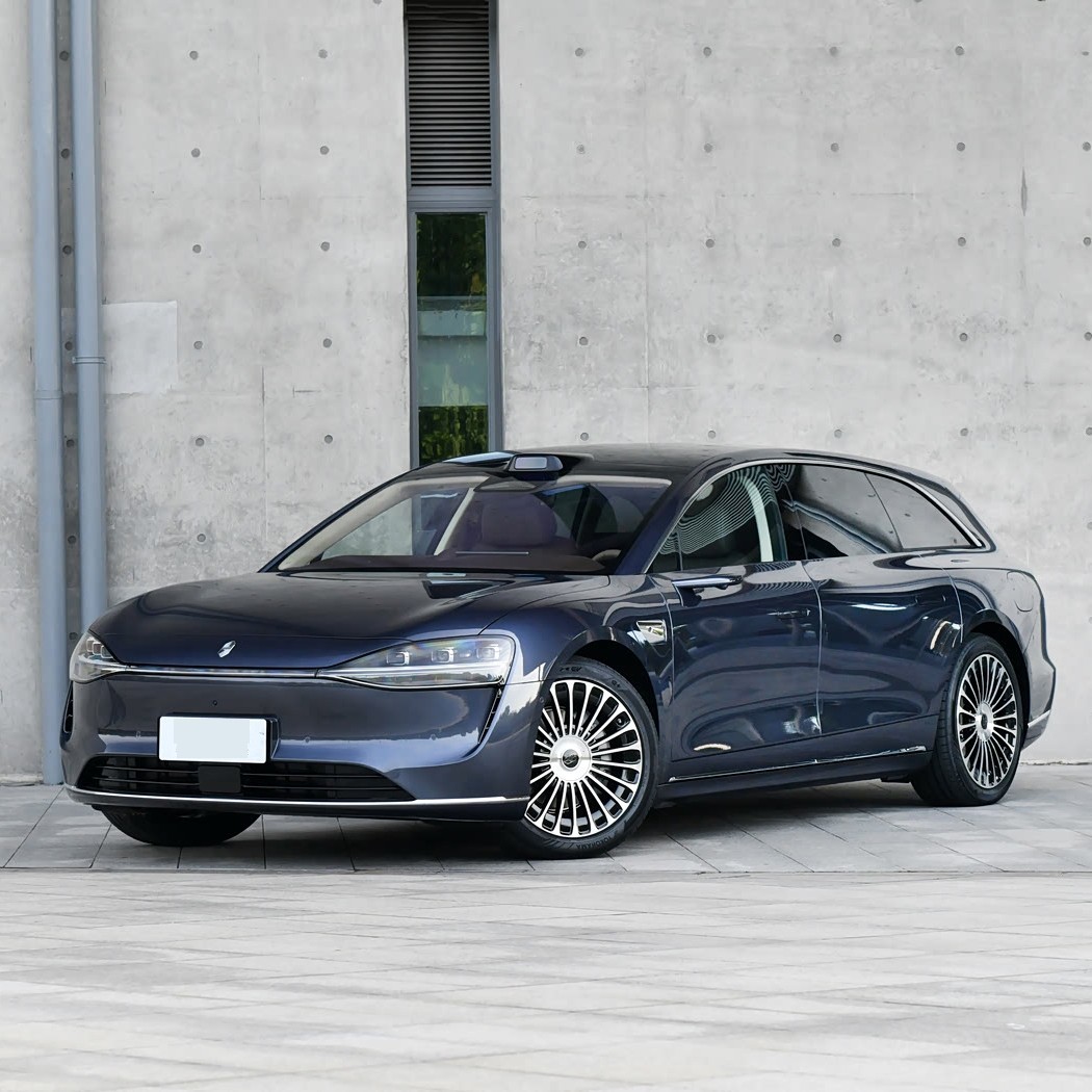 40万元内纯电中大型轿车横评:享界S9T、智界S7、腾势Z9GT与宝马i5六维实测