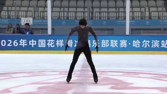 徐铭涵获JGP男单选拔第三名,自由滑演绎007主题曲