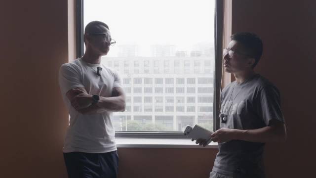 陈震结束禁言坦言深刻检讨，未来将温和传递正能量