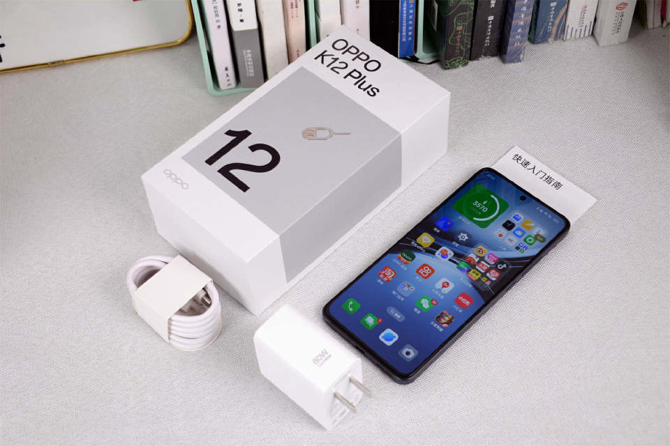 游戏小钢炮?超长续航搭配骁龙7旗舰芯,平民手机首选OPPO K12 Plus