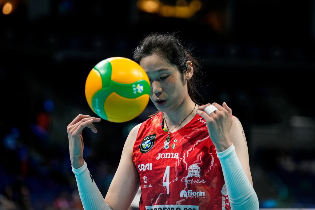 朱婷与意大利科内利亚诺女排完成续约