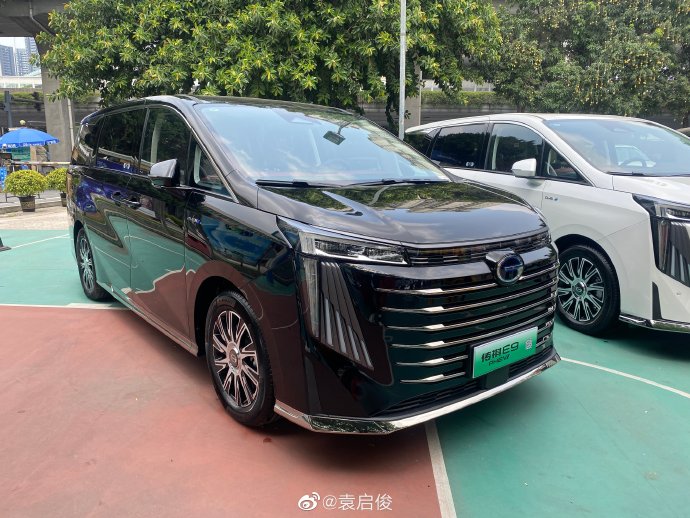 传祺E9 PHEV（国宾定制版）的内饰配色还有哪些？