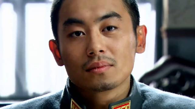那文撞破了秀儿和一郎的好事，秀儿终于决定和传武离婚