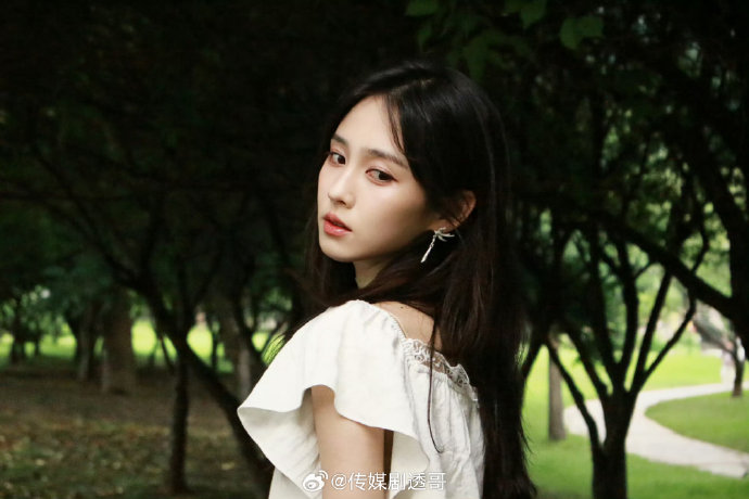 花少团第八季有哪些明星嘉宾？