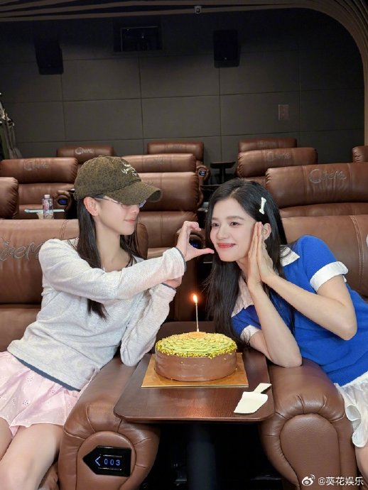 陈都灵和张婧仪是怎么成为好友的？