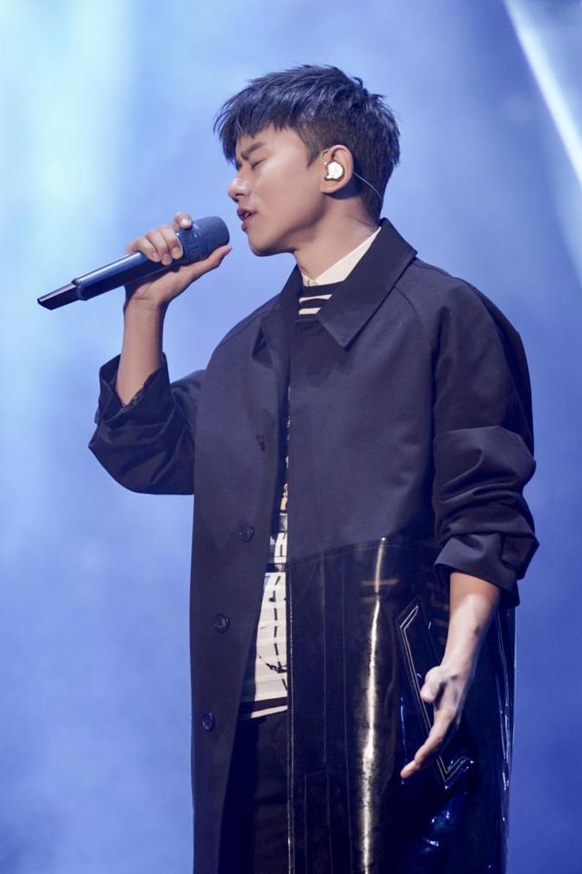 2019张杰上海演唱会星光熠熠 袁娅维陈学冬等明星助阵