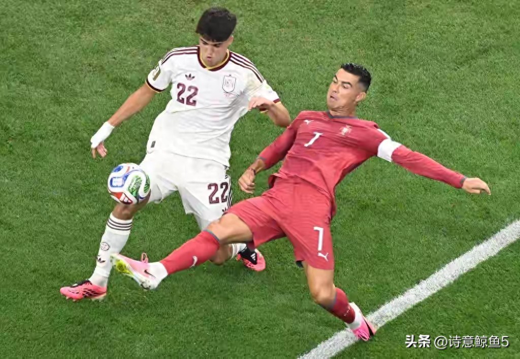 B费助C罗仍遭围攻，战术错位引饭国风暴_诗意鲸鱼5