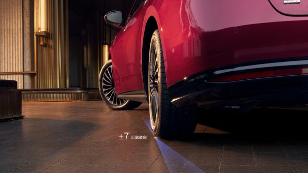 不计成本打造真旗舰比亚迪海豹08上市售价19.69万元起
