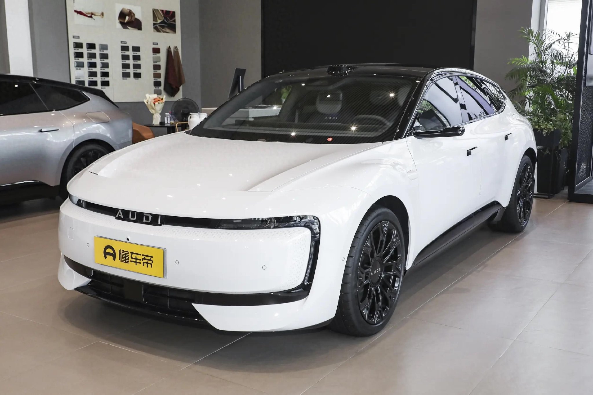 实地体验奥迪E5 Sportback，它到底是不是豪车?_奋发铅笔oV3