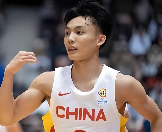 广东晚报3消息！徐昕确认出征NBA夏联，徐杰21+7惊艳德鲁联赛，杜锋下课再反转？