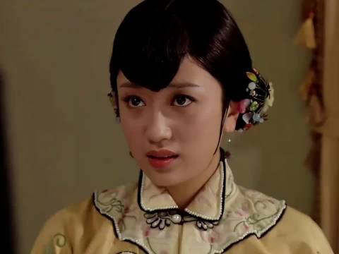 女孩第一次出远门在船上遇到流氓大叔，因为一个片段看了整部剧