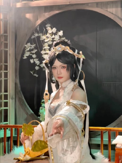 电竞选手久诚怀沙COS王者荣耀大小乔青白蛇