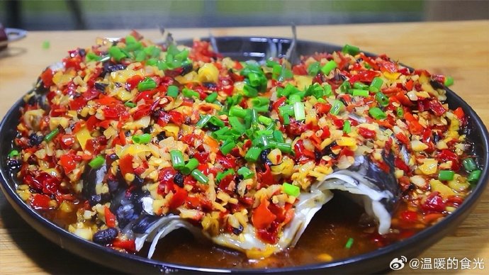 张艺兴在《功夫女足》中饰演什么角色
