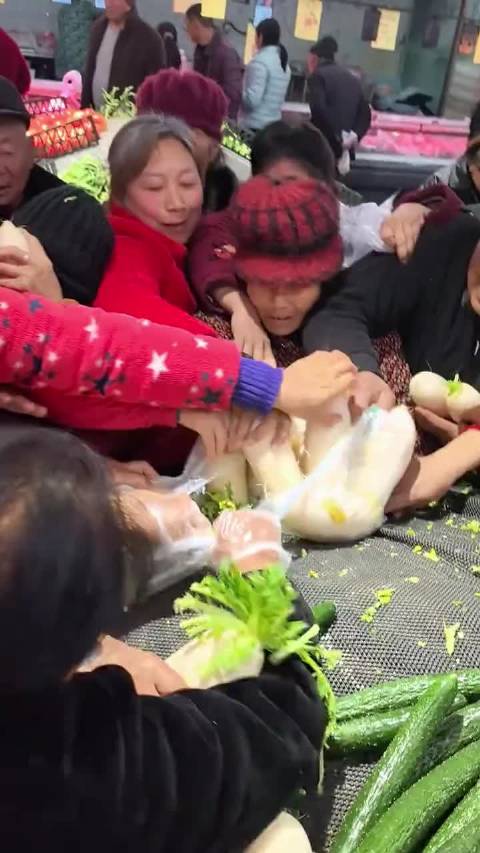 公交车上的老弱病残，菜市场里的武林外传